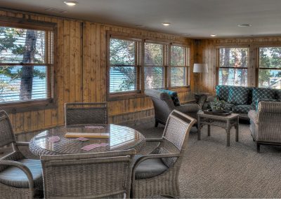 Madden's Wilson Bay Lodge Sitting Area